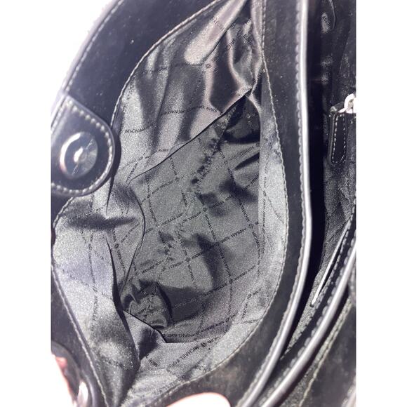 MICHAEL KORS, LARGE BLACK SIGNATURE  LEATHER SHOULDER BAG - Picture 13 of 16